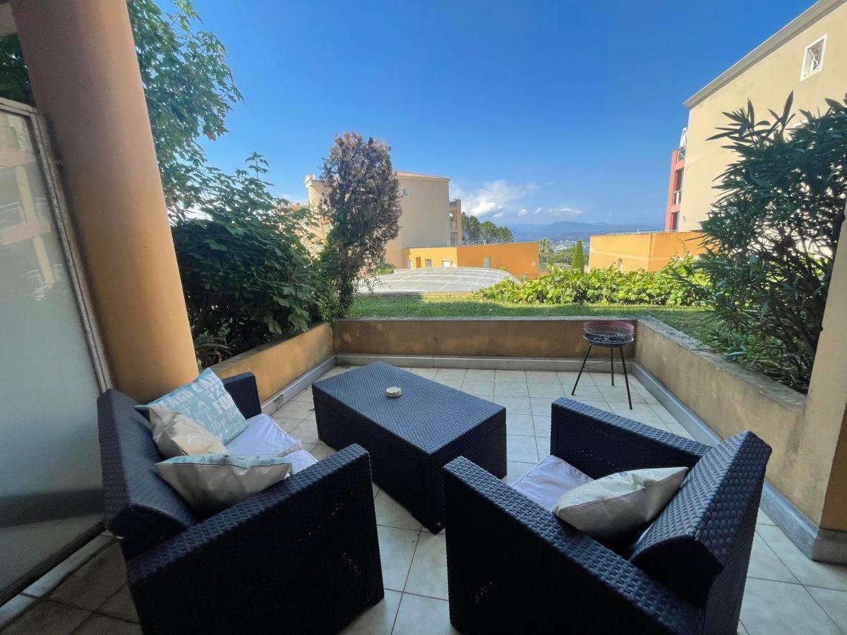 Appartement Moderne Tout Confort Theoule-sur-Mer Luaran gambar
